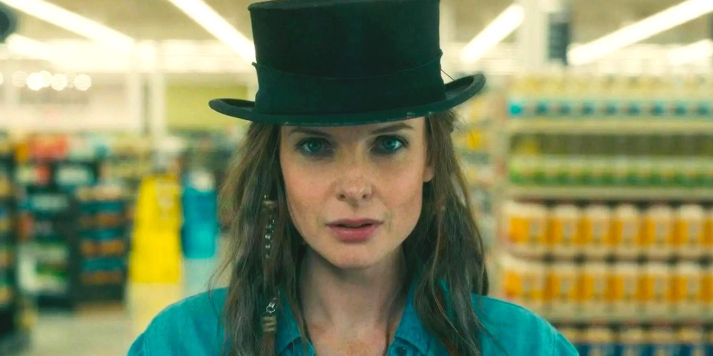 Rose the Hat looking at the camera in Doctor Sleep (2019)